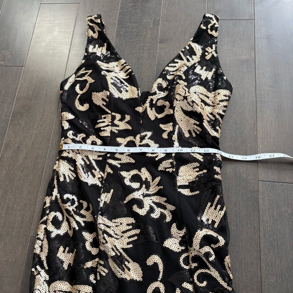 Windsor Floral Sequin Formal Dress Prom, Formal, Evening Gown, Wedding, Size 5 - Picture 14 of 17